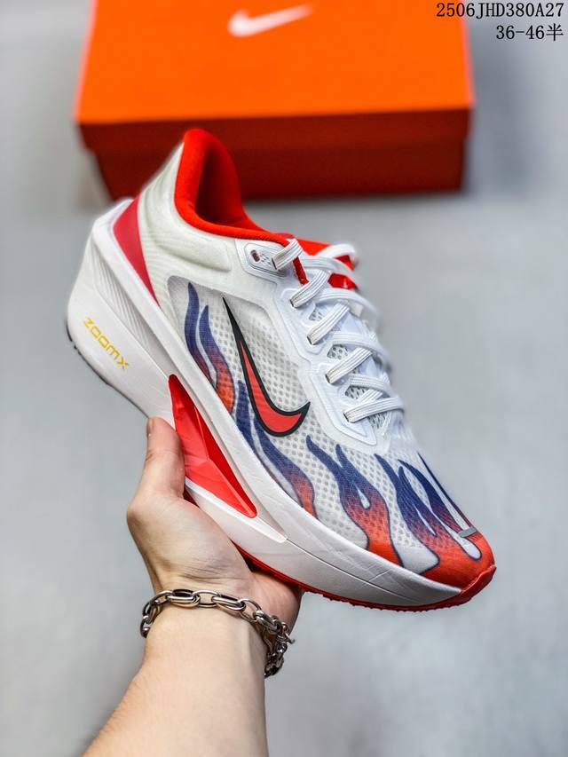 公司级 耐克 Nike Air Zoom Alphafly Next% 马拉松 运动鞋 原标原盒真碳纤维 真Zoom X 气垫正确版型！鞋面采用更轻质更透气的