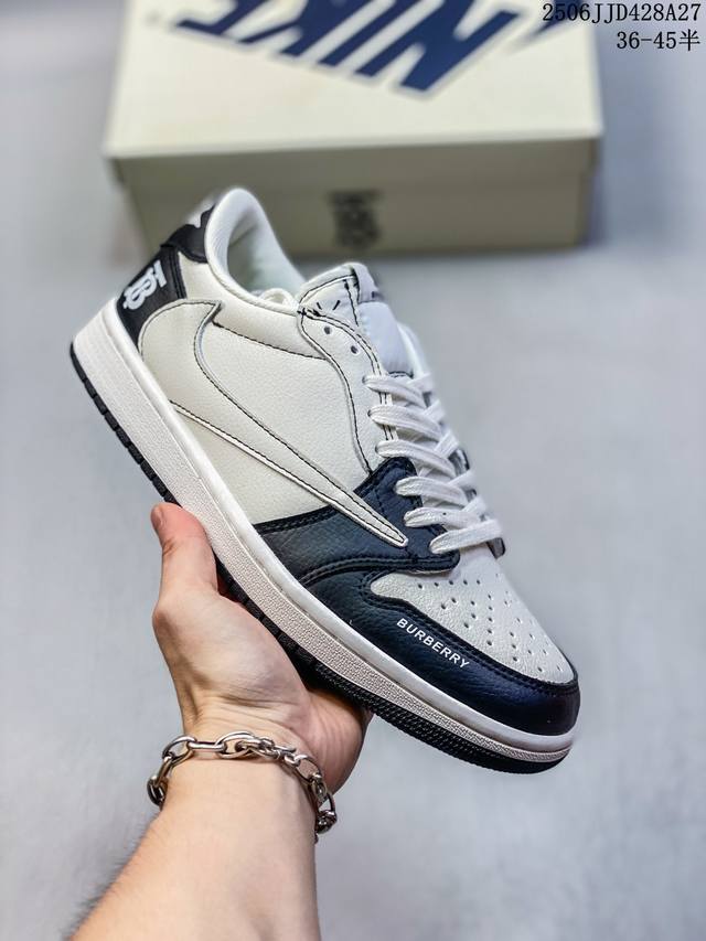 Nike Air Jordan 1 X Travis Scott Aj1倒勾 乔一倒钩 耐克 低帮文化篮球鞋 完美品质出货 细节如图所示 鞋面切割工整 冲孔整齐