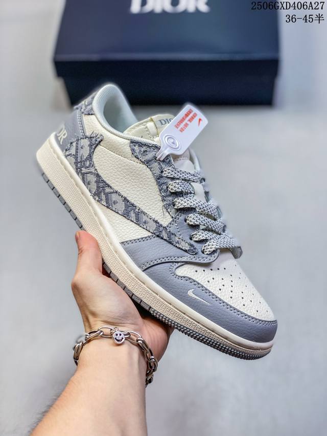 海外爆款限量发售！Travis Scott X Fragment Design X Jordan Air Jordan 1 Low Og Sp “迪奥联名 羽毛