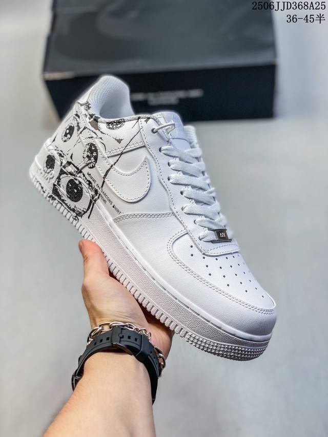 真标耐克Nike Air Force 7 Lv8空军一号低帮百搭休闲运动板鞋。柔软、弹性十足的缓震性能和出色的中底设计，横跨复古与现代的外型结合，造就出风靡全球