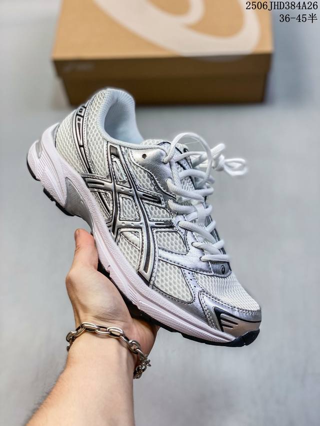 Asics 亚瑟士 新款情侣健步减震复古鞋Gel-1 男女时尚透气运动潮流耐磨休闲鞋 。选用网眼与皮革相接，复古而富有层次感。网布搭配银色金属感线条，虎爪 Lo