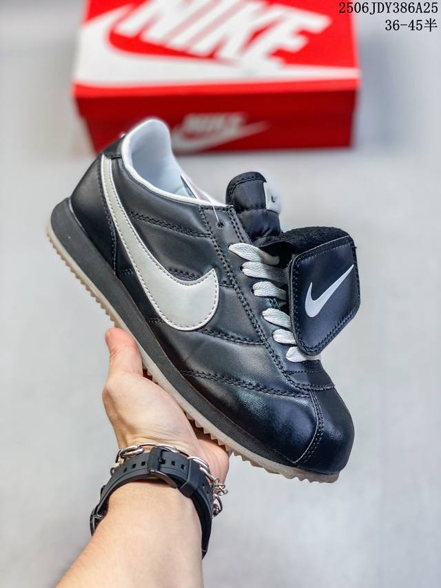 Nike Pacific 舒适百搭 复古运动鞋防滑耐磨 低帮 生活休闲鞋 Pacific 的复古设计与皮革、绒面革和网眼等传统纹理相结合。这款运动鞋还采用经典人
