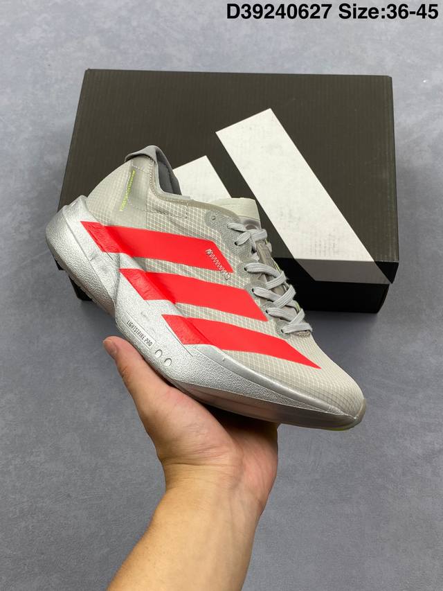 Adidas Zero Ad Ios Por4“零度进化版系列低帮轻便透气竞速休闲运动慢跑鞋货号：Jr6372#男女鞋半码制#采用呼吸网织物热熔面料材质#中底搭
