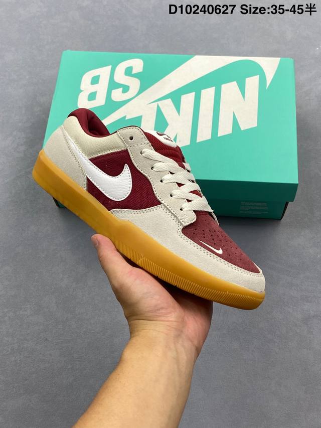 公司级 耐克Nike Sb Force 58 运动滑板鞋。这是一款将前沿创新带入街头的单品，它具有硫化杯底，具有出色的耐用性和灵活性。使用柔软皮革织物拼接，在饰