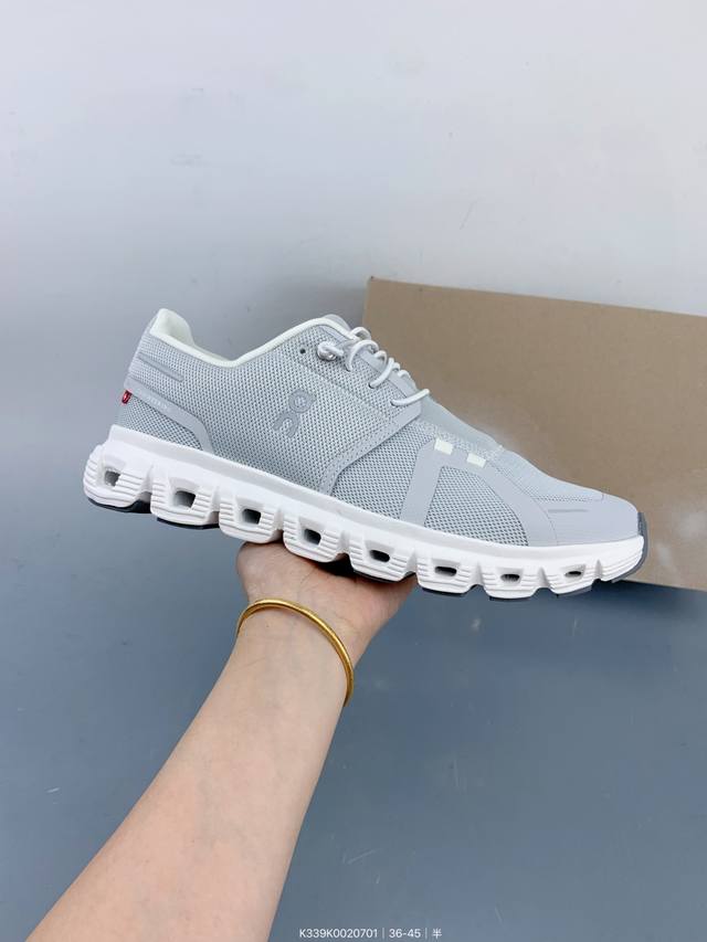 公司级On昂跑 轻量运动休闲鞋 脚感很舒服 鞋底柔软且包裹性好 上脚显腿长 不管休闲还是运动都很百搭 是最好看最显质感的颜色 Size：如图 编码：K339K0