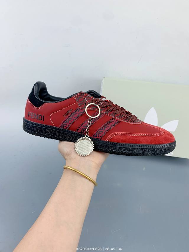 复古设计与现代简约的融合，再度携手洛杉矶时尚生活品牌Sporty & Rich X Adidas Originals Handball Spzl Burgund