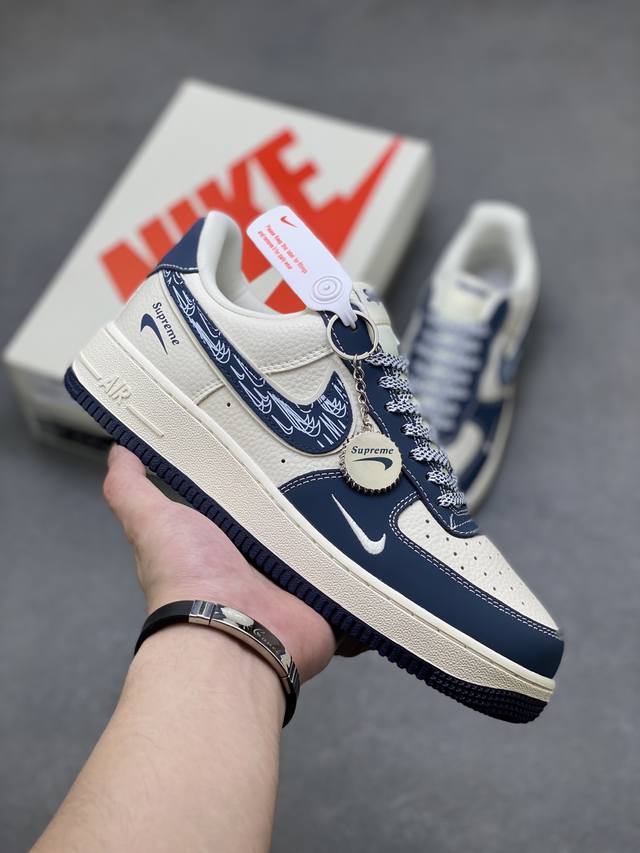海外限量发售！公司级Nike Air Force 1 '07 Low “Supreme联名 米蓝小反勾”空军一号 低帮 运动鞋 休闲鞋 折边针车 工艺难度大 原