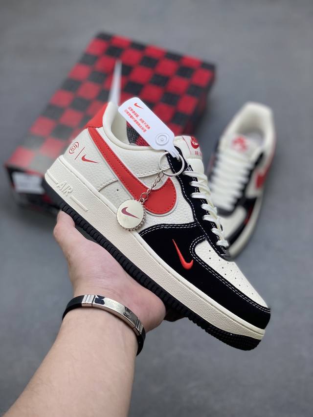 海外限量发售！公司级Nike Air Force 1 '07 Low “黑红勾”空军一号 低帮 运动鞋 休闲鞋 折边针车 工艺难度大 原楦头原纸板 原装鞋盒 定