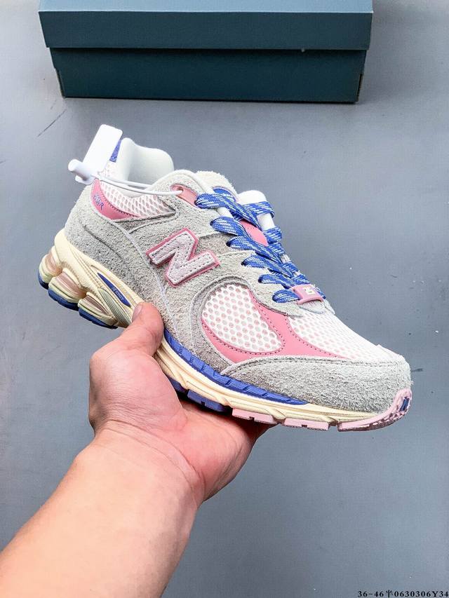 新百伦 New Balance Nb 2 复古运动鞋 Wl 2Ra全球首发专治各种不帅 鞋身轻便 舒适性相当不错 #原厂代工 正单规格生产 头层小牛皮 橡胶大底