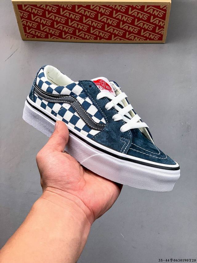 万斯 Vans Sk8-Low 复古低帮百搭休闲滑板鞋 Sk8-Low 作为 Sk8-Hi 的衍生鞋型，在保留鞋头、鞋带眼片、侧边条纹等各处细节的基础上，将 S