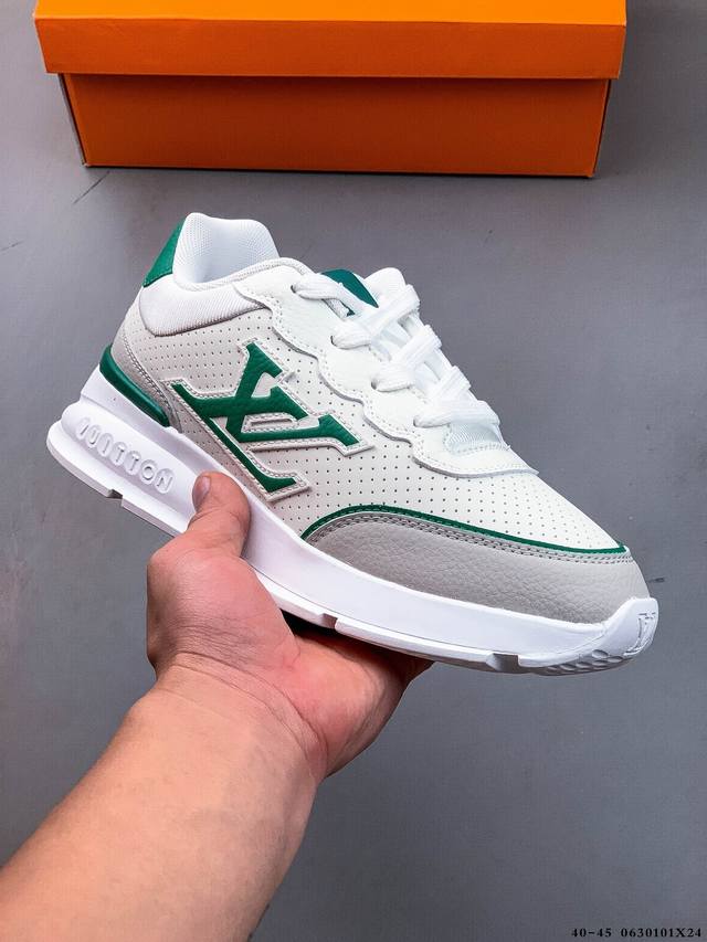 新品公司级 Lv Classic运动鞋 Lv 路易威登Louis Vuitton路易威登Lv男鞋Classic运动鞋2025款小牛皮字母休闲鞋白色1Ahstf