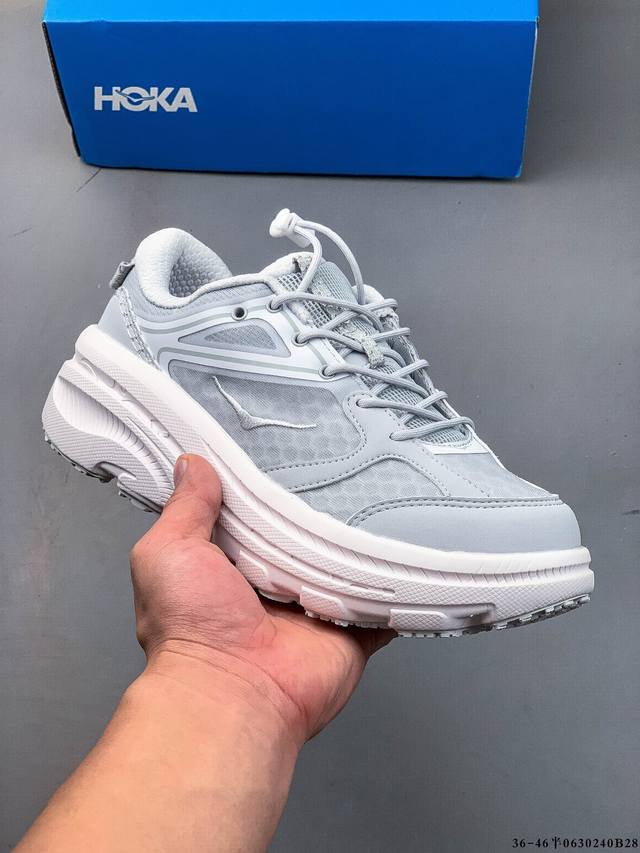 Hoka 携手 Beams推出了全新的 Bondi B3 Ls 鞋款。 如果你是 Hoka 的忠实粉丝，相信对 Bondi 这个名字一定不陌生。这款鞋可以说是奠