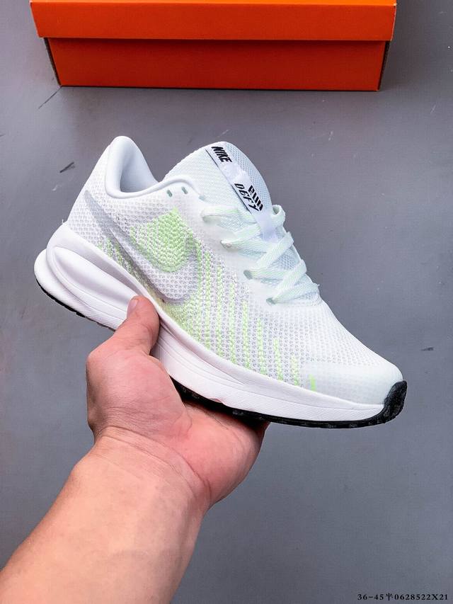 Nike Air Defy Run 1 网面织物 缓震运动鞋 兼顾迅疾外观和稳固脚感 后跟覆面和中足动态支撑巧妙融合 缔造稳定顺畅的迈步体验 0628522X2