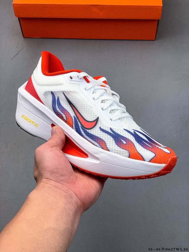 公司级！耐克Nike Zoom Fly 6 竞速飞行6代系列低帮轻质缓震透气休闲运动跑步鞋 Nike旗下主打竞速训练的Zoom Fly 6突然官宣，让不少跑步玩