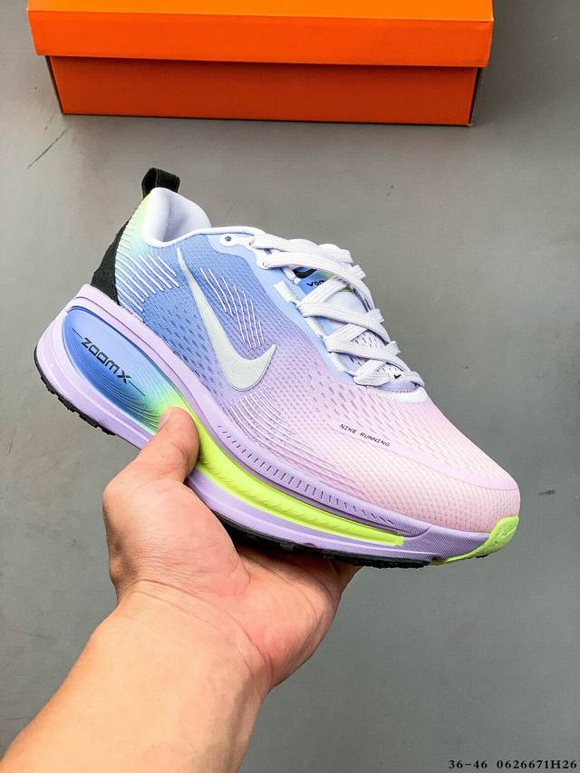 Nike Air Zoom Vomero 18 缓震透气休闲慢跑鞋 新版Vomero结合全新Zoomx和Reactx泡绵 提供双重缓震效果 铸就非凡迈步体验 0
