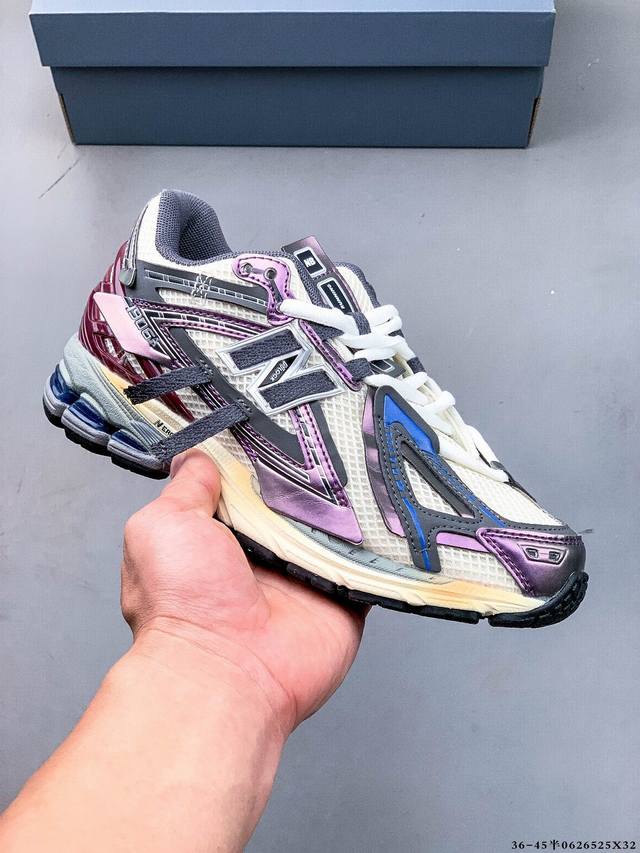 New Balance M1906Ri Nb宝藏老爹鞋款，复古元素叠加，质感超级棒，楦版型材料细节做工精细，货如实拍图 作为Nb最经典的档案鞋型之一，与 2一样