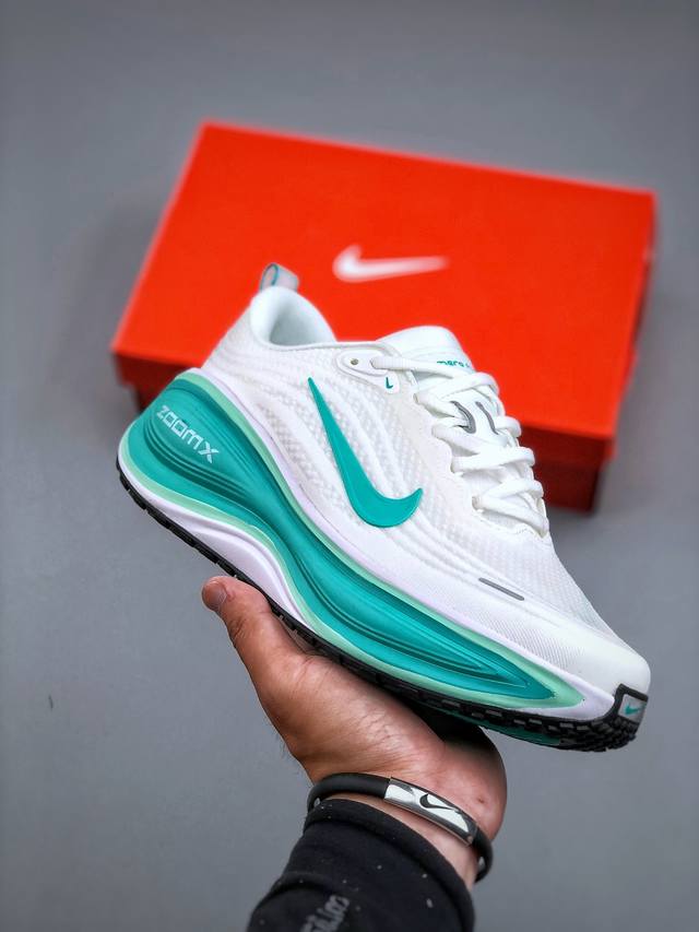 Nike Vomero Plus轻盈跑鞋 舒适百搭防滑耐磨 低帮 休闲跑步鞋 货号：Hv8154 101 尺码：36-45