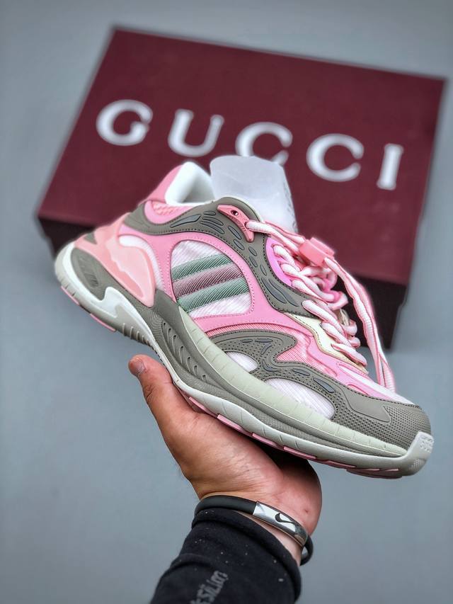 Gucci 古驰 圆头抽绳 高奢百搭休闲男女士运动鞋 明星同款缓震慢跑鞋 小红书爆款厚底增高老爹鞋 鞋面走线工整 清晰质感 高端时尚 简约大气 防滑舒适。 后跟