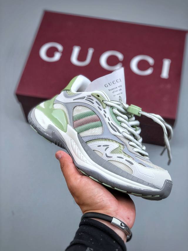 Gucci 古驰 圆头抽绳 高奢百搭休闲男女士运动鞋 明星同款缓震慢跑鞋 小红书爆款厚底增高老爹鞋 鞋面走线工整 清晰质感 高端时尚 简约大气 防滑舒适。 后跟