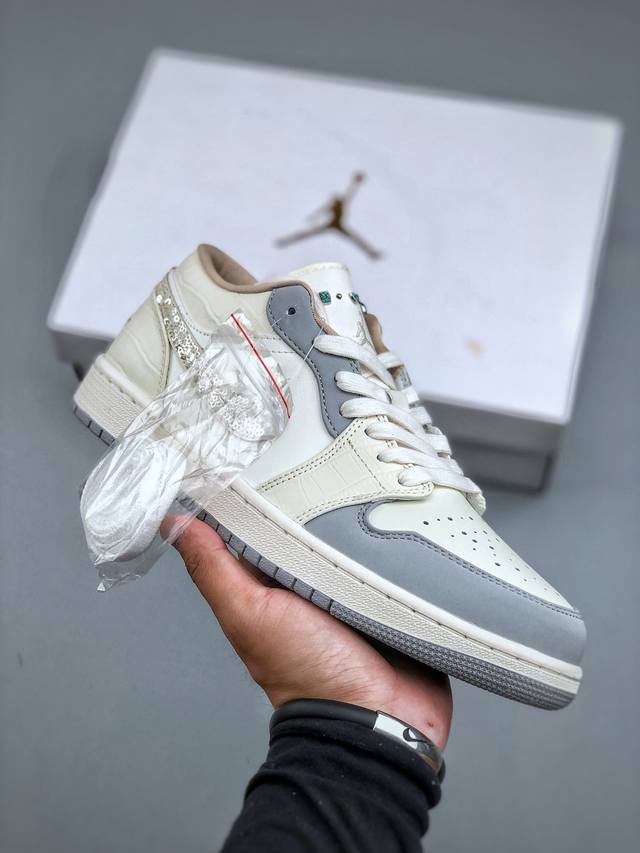 Air Jordan 1 Low Aj1 乔1闪钻白裂纹 低帮文化休闲板鞋 Ih7323 100 尺码：36 36.5 37.5 38 38.5 39 40 4
