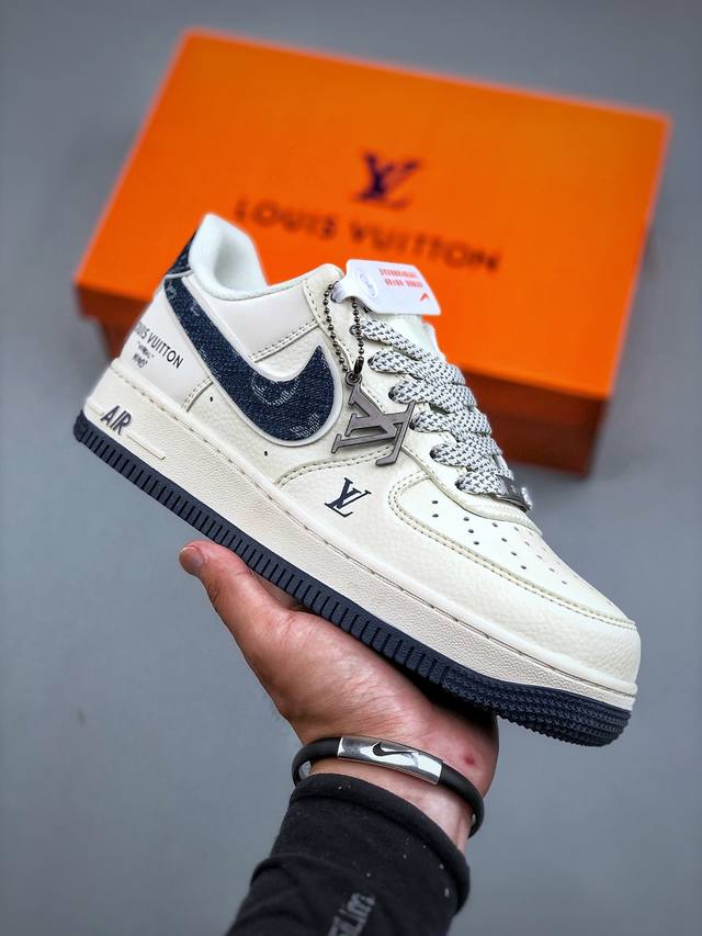 海外限量发售！公司级Nike Air Force 1 '07 Low “Lv联名 米蓝牛仔勾”空军一号 低帮 运动鞋 休闲鞋 折边针车 工艺难度大 原楦头原纸板