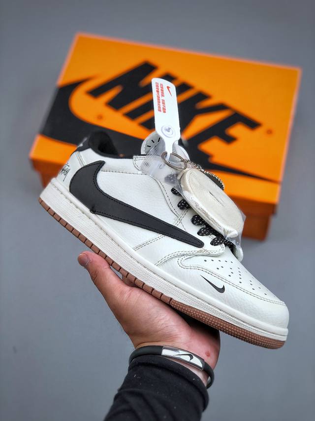 Travis Scott X Fragment Design X Jordan Air Jordan 1 Low Og Sp “斯图西联名 黑生胶” 多方联名合