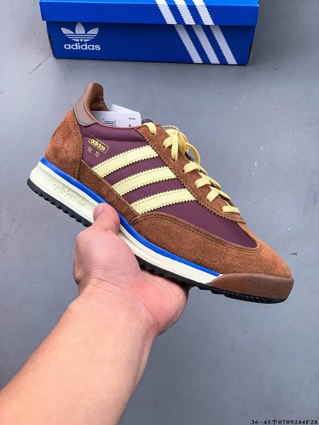 公司级！阿迪达斯Adidas Sl 72 Rs 全新重置版本，将这款复古鞋型用尼龙材质呈现，最终拼接麂皮材质，让该鞋型上脚既有舒适透气性又有满满的复古质感 07