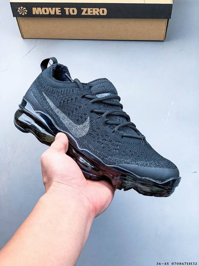 Nike Vapormax Flyknit 耐克 飞织透气休闲全掌大气垫跑鞋 #鞋款鞋面依然采用Flyknit材质提供出色的舒适度和透气性。除了外底的纹路有所变