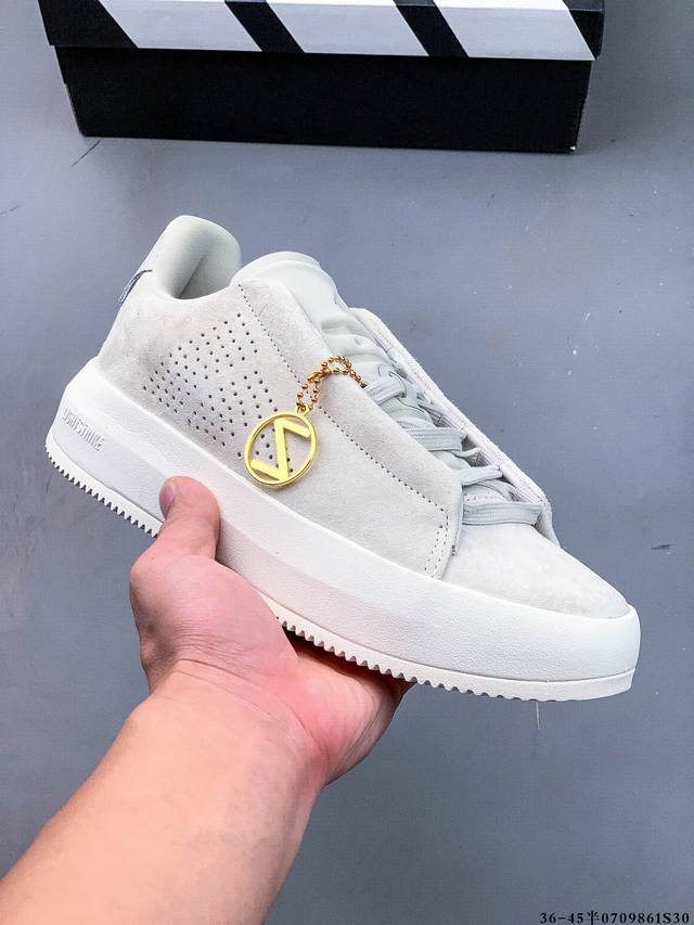 公司级！阿迪达斯Adidas Labcourt 百搭休闲轻松舒适耐磨透气低帮板鞋 鞋面使用了绒毛麂皮 鞋面和鞋底连接处使用了包边处理 看起来更加精致有型 内里也