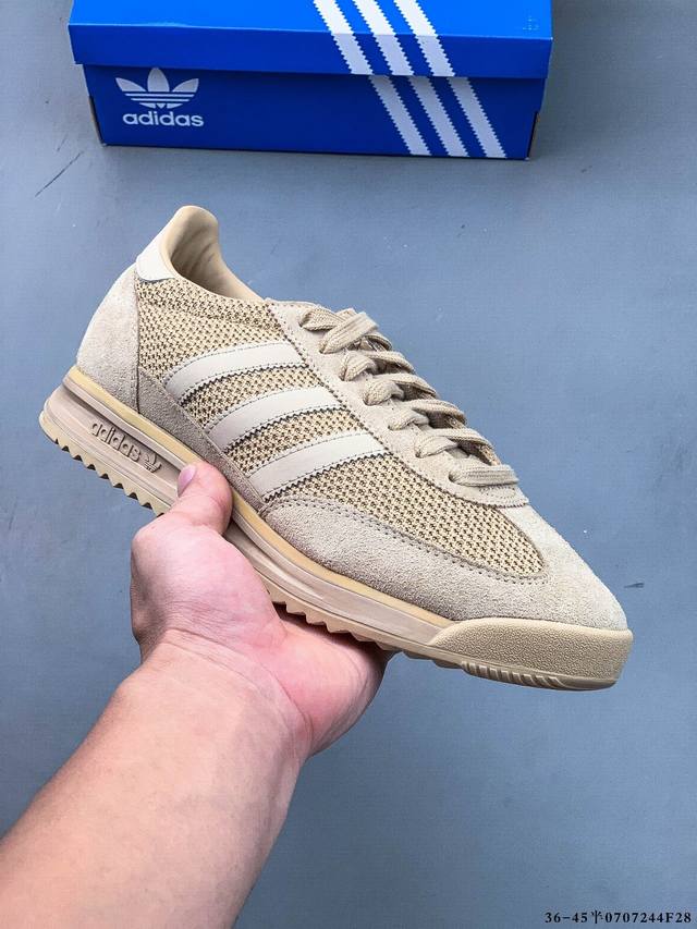 公司级！阿迪达斯Adidas Sl 72 Rs 全新重置版本，将这款复古鞋型用尼龙材质呈现，最终拼接麂皮材质，让该鞋型上脚既有舒适透气性又有满满的复古质感 07