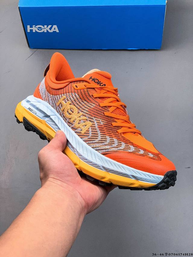 Hoka One One Speedgoat 6 户外越野跑步鞋 飞速羚羊 6 系列 新一代工程网纱鞋面 在确保鞋面稳定性的同时减少了固定胶条的使用 鞋面更轻盈