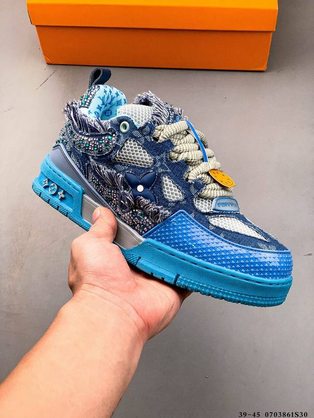 路易威登 Louis Vuitton Lv路易威登板鞋 乘风破浪的姐姐争先种草款,舒适透明底和百搭性霸屏整个时尚娱乐圈，正品1:1套楦复刻，细节调整完美主义！鞋
