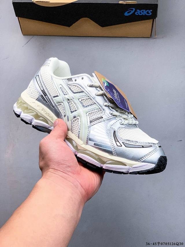 亚瑟士Kith X Asics Gel-Kayano 12.1低帮休闲跑步鞋，鞋款以K12作为基底，采用了Nimbus 17的鞋底单元，将缓震和稳定集合在一起，