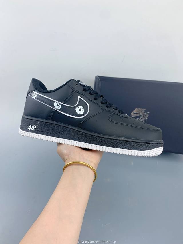 耐克Nike Air Force 7 Lv8空军一号低帮百搭休闲运动板鞋。柔软、弹性十足的缓震性能和出色的中底设计，横跨复古与现代的外结合，造就出风靡全球三十多