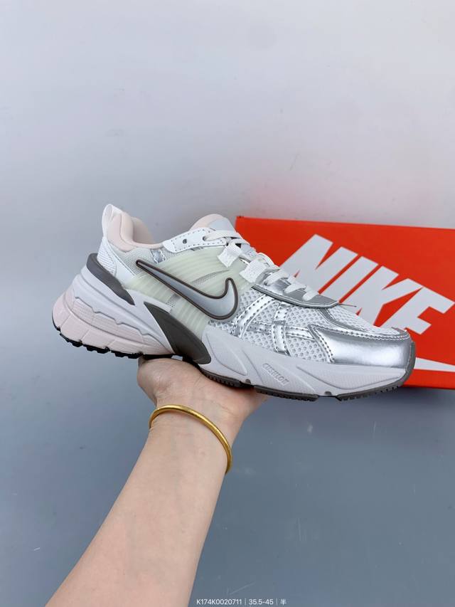 Nike 耐克 V2K Run 减震防滑 复古低帮运动跑步鞋 超火复古跑鞋 Size：如图 编码：K174K0020711