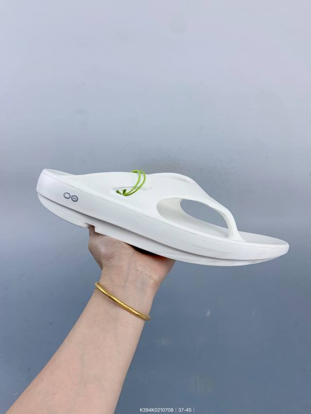 Ch Nel 爆款中古人字拖 Vantage 中古痴迷狂爱者...真正的古董级别！巨百搭，无敌显瘦，配送包装布袋，非常的高级，一定要入！ Size：如图 编码：