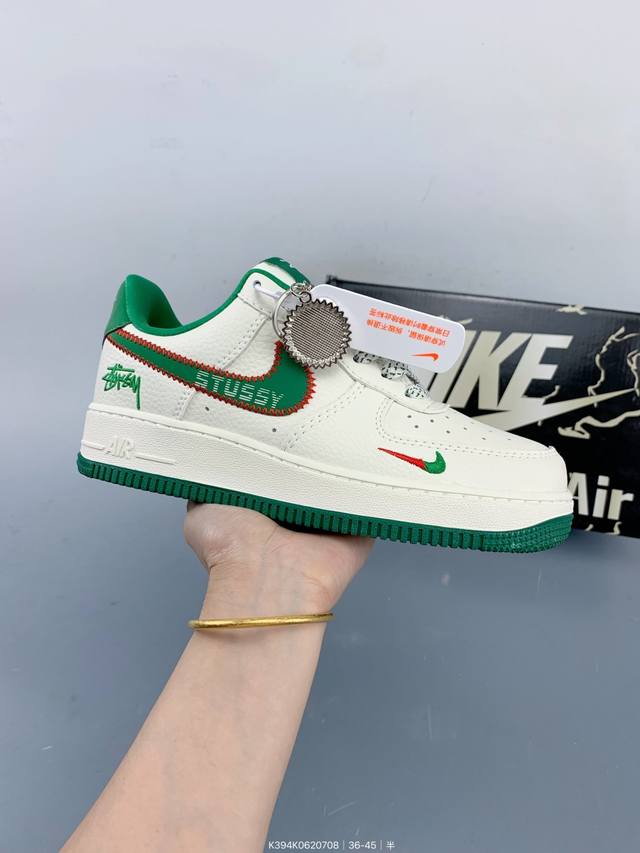 公司级 Air Force 1‘07 8 原楦头原纸板 打造纯正低帮空军版型 专注外贸渠道 全掌内置蜂窝气垫 原厂配件 原厂中底钢印、拉帮完美 Size：如图