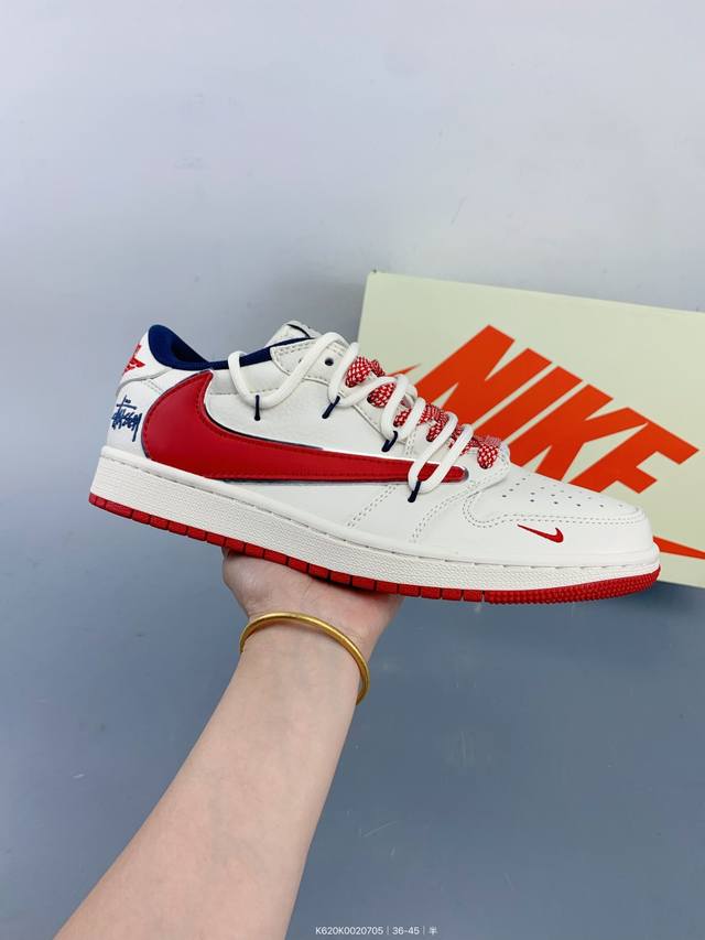 Travis Scott X Fragment Design X Jordan Air Jordan 1 Low Og Sp 多方联名合作融合了Travis S