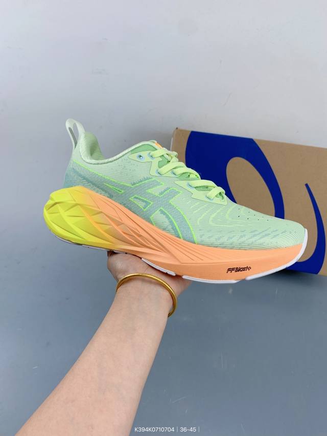 Asics亚瑟士 春季新款Asics Novablast 4健身训练轻便透气跑步鞋 Novablast 4具备轻弹、柔软、中度贴合、耐磨等特点，是一双名副其实的