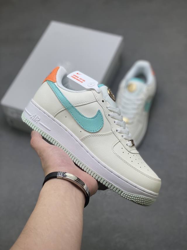 工厂P套现 福利特价 原本地200版本 海外限量发售！公司级Nike Air Force 1 '07 Low 空军一号 低帮 运动鞋 休闲鞋 折边针车 工艺难度