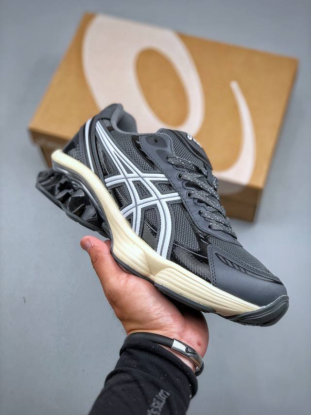 Asics 亚瑟士Gel-Kinetic Fluent 透气网眼鞋面配合部分合成革材质 采用全新Ahar+橡胶材质,更加耐磨日本专业跑鞋品牌 Asics 亚瑟士