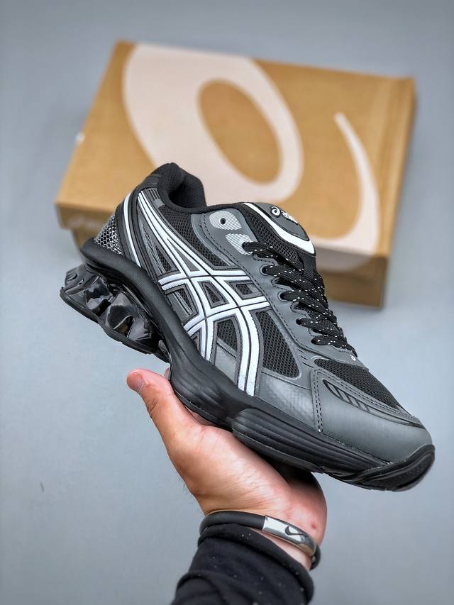 Asics 亚瑟士Gel-Kinetic Fluent 透气网眼鞋面配合部分合成革材质 采用全新Ahar+橡胶材质,更加耐磨日本专业跑鞋品牌 Asics 亚瑟士