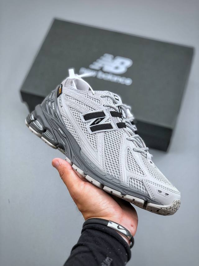 New Balance M1906系列 新百伦 复古单品宝藏老爹鞋款复古元素叠加 质感超级棒 原楦版型材料细节做工精细 作为Nb最经典的档案鞋型之一 官方货号: