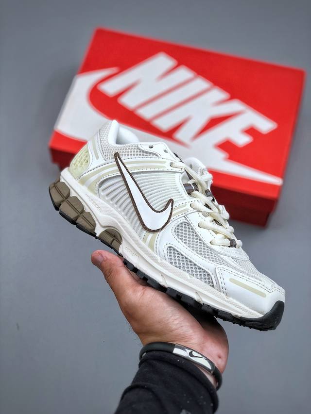 Nike Zoom Vomero 5 马拉松复古跑五代休闲运动慢跑鞋货号:Ib8129-133 码数:36 36.5 37.5 38 38.5 39 40 40