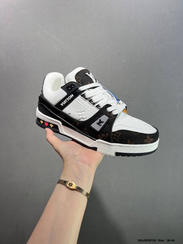 公司级路易威登 Louis Vuitton Lv路易威登板鞋 新款 Lv Trainer最新配色运动鞋 L家 篮球鞋风格运动鞋 该鞋由艺术总监 Virgil A