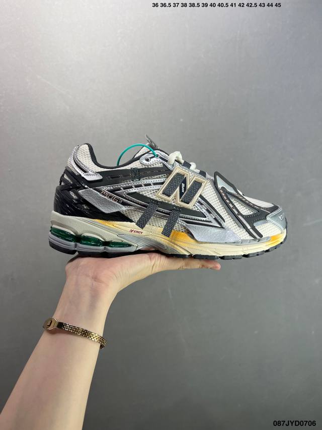 公司级New Balance M1906系列复古单品宝藏老爹鞋款 公司级版本复古元素叠加 质感超级棒 楦版型材料细节做工精细 作为Nb最经典的档案鞋型之一 与