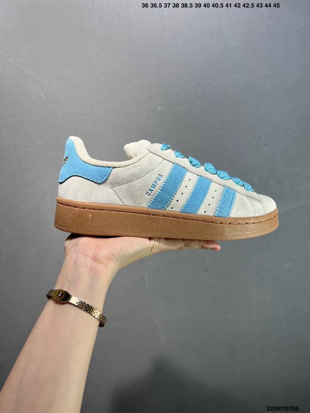 Adidas Originals Campus 00S 专柜同步配色 面包鞋系列 鞋身采用绒面皮料搭配常规皮革 质感上还是延续了经典 Campus 的设计 独家