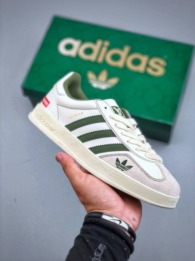 C版 Adidas Samba Og 德训鞋 高端定制桑巴系列 大厂纯原品质出货 超高清洁度 细节完美 舒适百搭 低帮休闲板鞋 男女同款货号：Xd6188-10