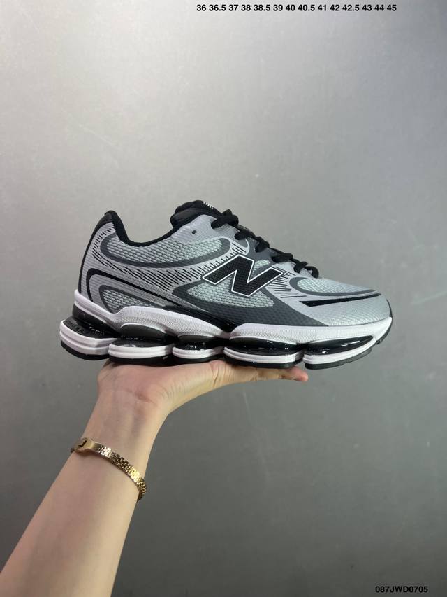 公司级新百伦 New Balance Nb U 核心私 0Ea 运动跑步鞋。此复刻经典鞋款，加入当下大热的户外元素，以曾经篮球鞋款型式样加以打造鞋款造型。编织鞋