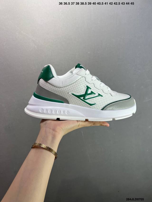 公司级路易威登Louis Vuitton Lv路易威登板鞋 小白鞋系列 广东大厂品质 舒适轻泡大底和百搭性霸屏整个时尚娱乐圈 细节调整完美主义 鞋面采用进口头层